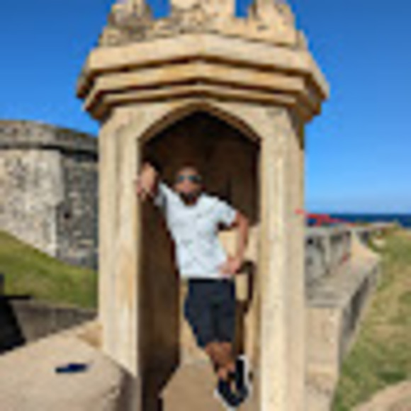 Meet your Posher, Juan - Picture 1 of 1